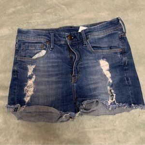 H&M size 6 distressed jean shorts